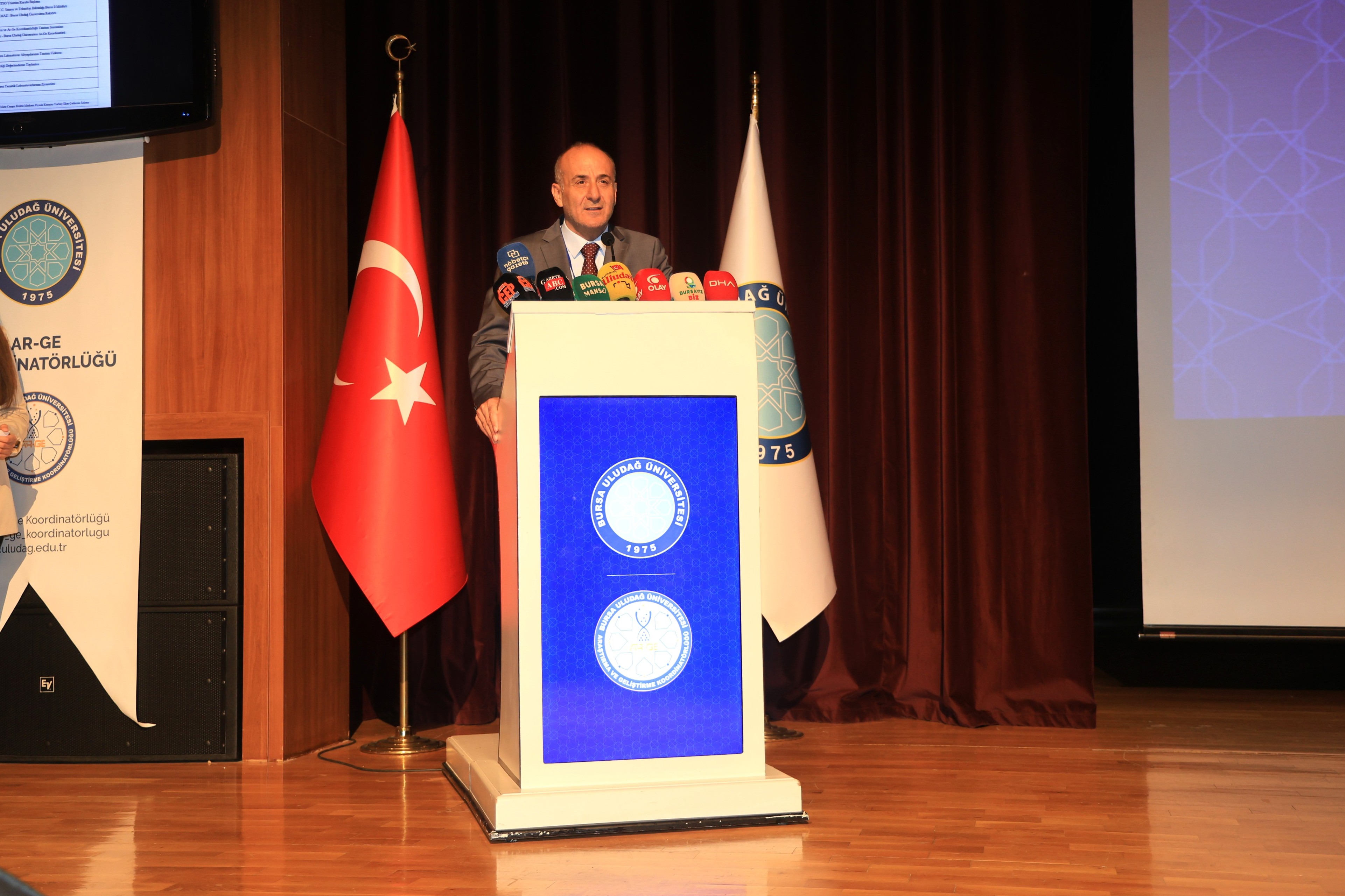 Ar-Ge Merkezleri  İnovasyon Zirvesi'ni gerçekleştirdik